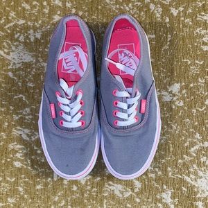 VANS WOMENS 6